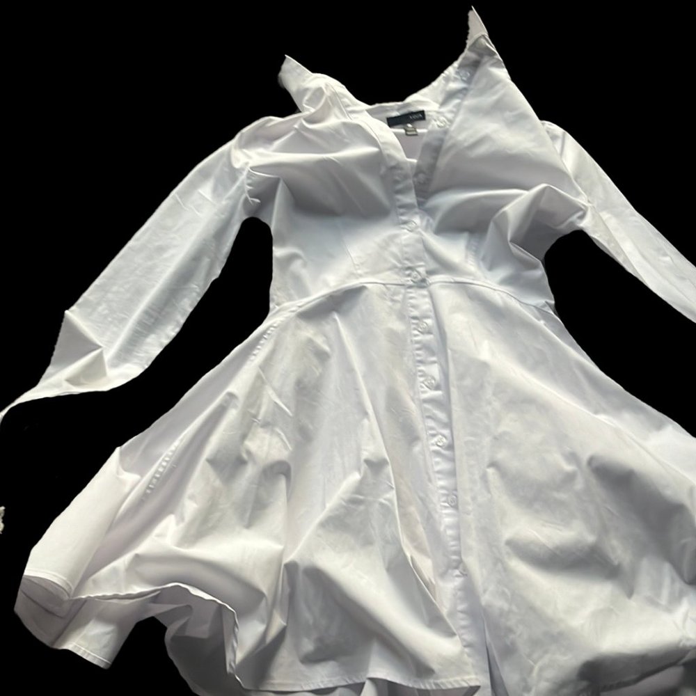 Aqua size M white dress